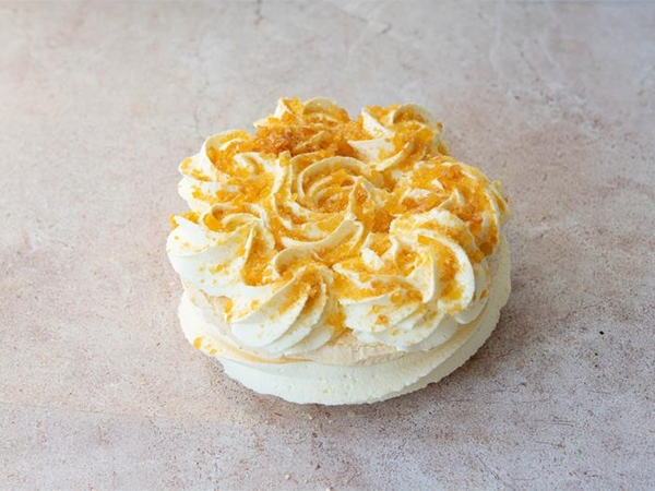 Nougatine slagroom schuimtaart